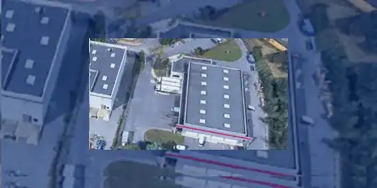 Photographie d'entrepôts vus d'avion pour illustrer l'acquisition par Alderan du 7ème bâtiment d'activités pour sa SCPI ActivImmo