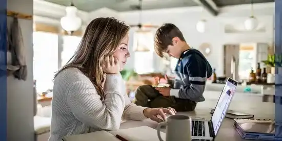 Emploi d'un salarié à domicile : l’avance immédiate de crédit d’impôt est étendue